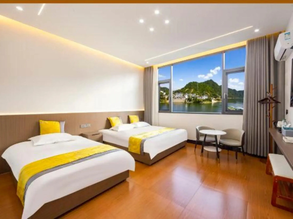 She County Shendu Town Gallery Home Homestay (Xin'anjiang Landscape Gallery Scenic Area)