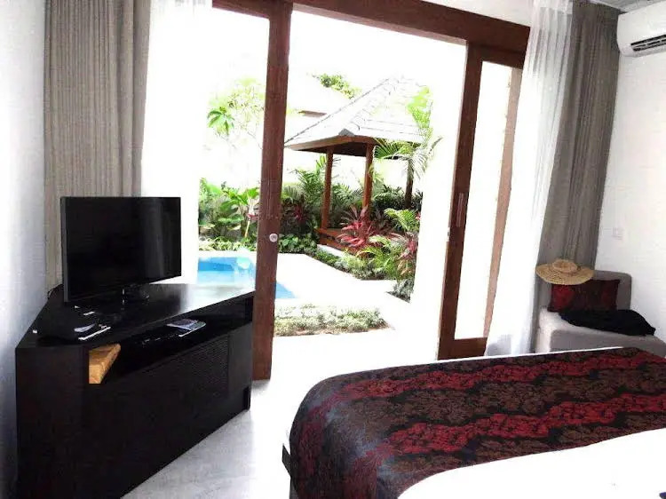 Kejora Beachfront Villas