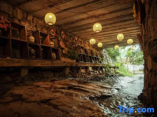 Yunshang Grassland·HilingCamp Mountain Xiashanshe Mountain Wild Hot Spring Holiday Beauty
