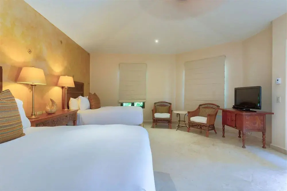 Villa Tranquila: 4 Bedroom Ocean View Villa Perfect for Relaxing at a Discounted Rate!