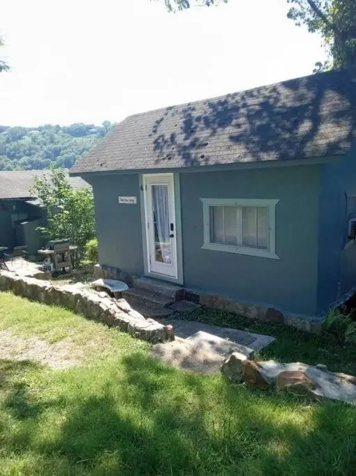 Baby Bears Cozy Cabin with pool