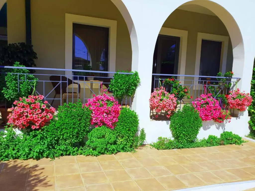 Eleana Boutique Hotel & Blue Infinity