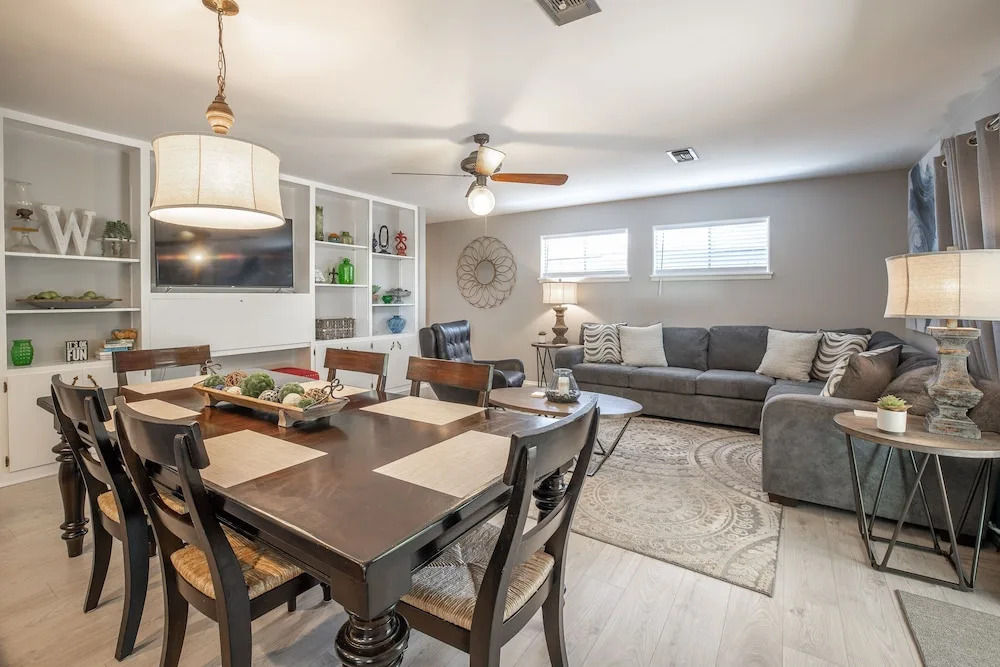 RIVER ROSE - 3 Br Home