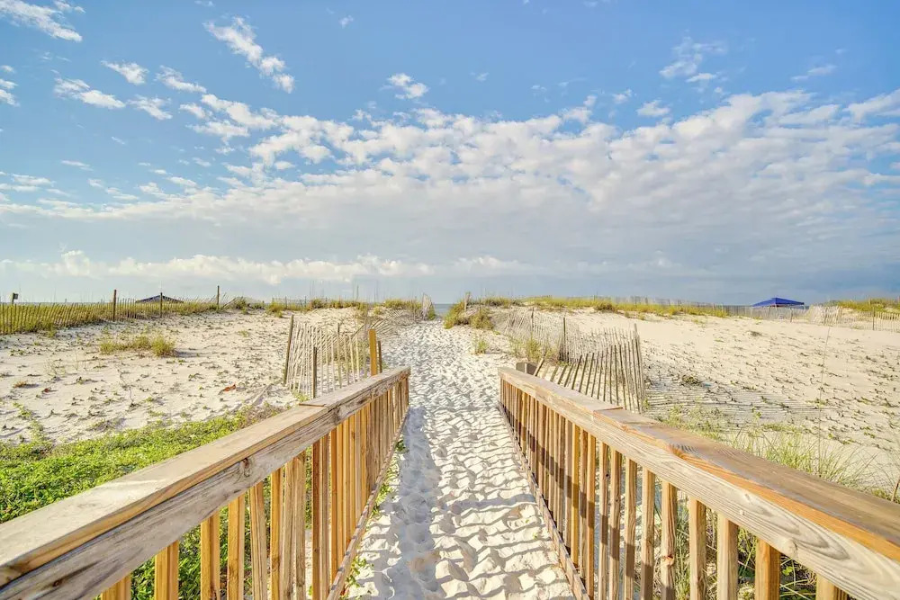 Gulf Shores Condo: Private Community Beach Access