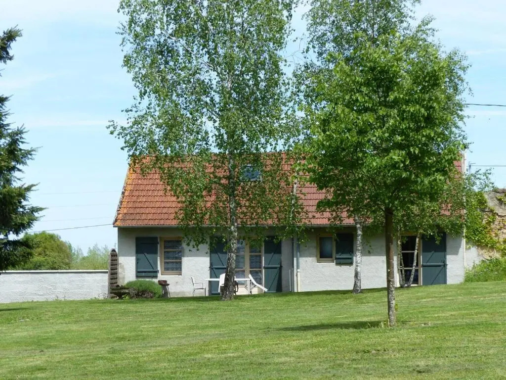 Gîte Dompierre-sur-Besbre, 3 pièces, 4 personnes - FR-1-489-174