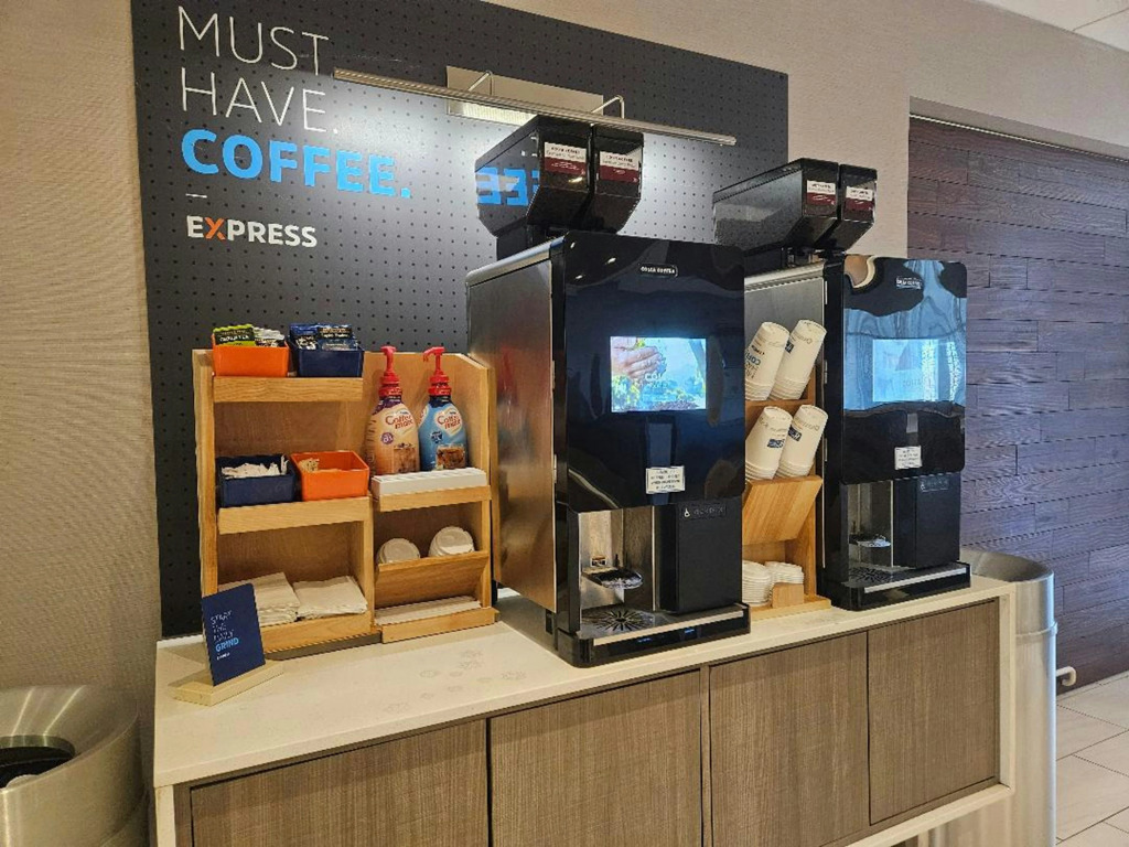 Holiday Inn Express & Suites Litchfield by IHG