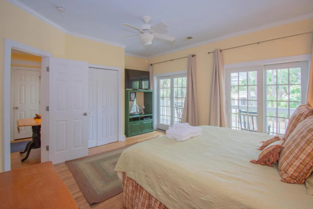 694 Bonito Rd