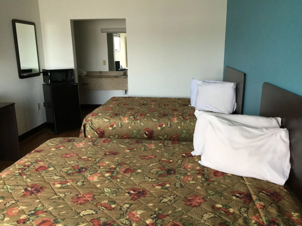Oyo Hotel St. Louis Lambert Airport