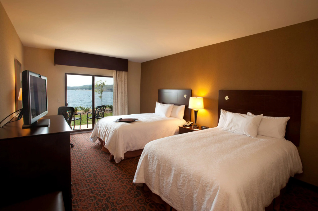 Hampton Inn Marquette-Waterfront