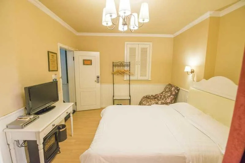Nana Hotel