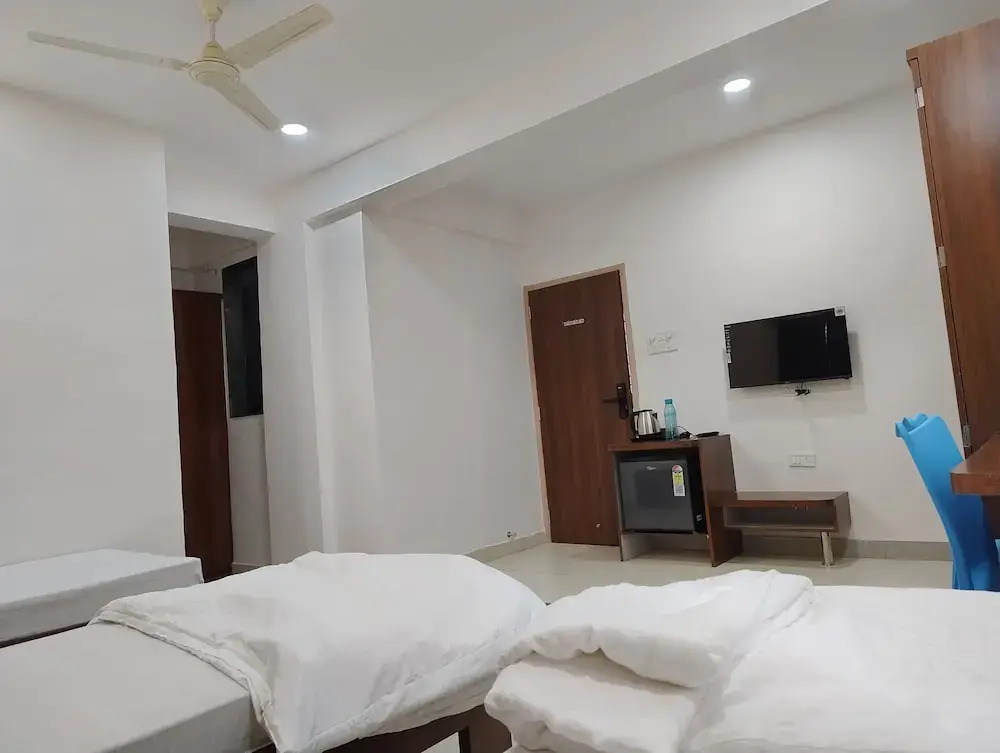 DatsunG Studios Near Pune Airport