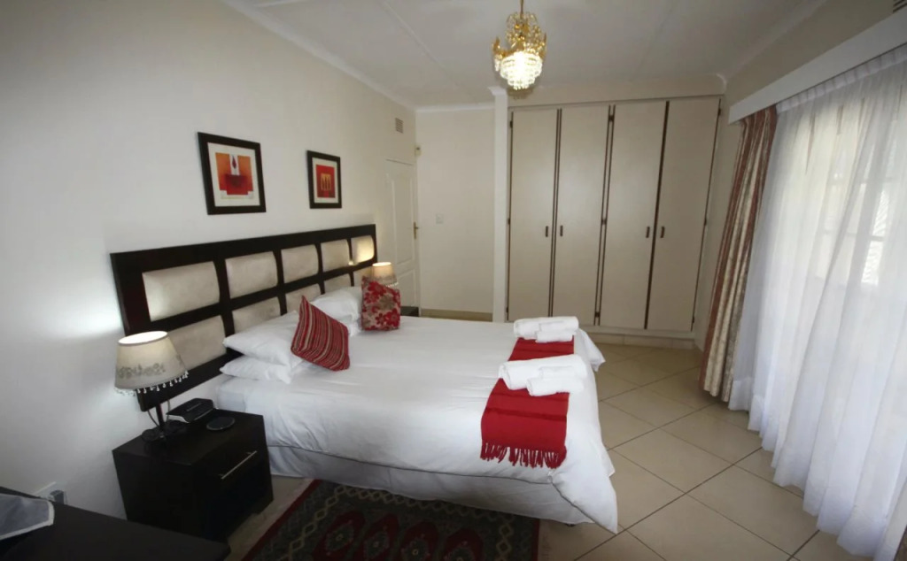 Whalesong Guest House