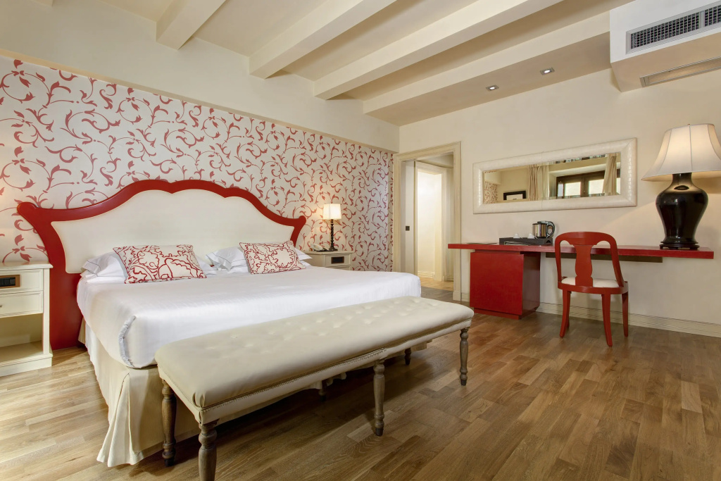 Отель Grand Hotel Cavour