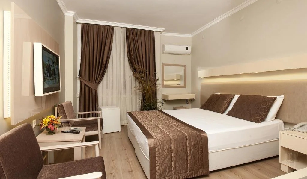 Grand Boss Suit Hotel