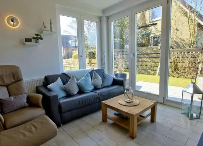 Strandperle; idyllisch gelegen mit Terrasse und Garten, für 4 Personen