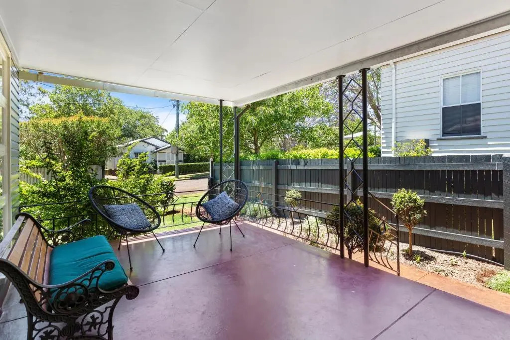 Artists Cottage - Cosy Home in Quiet Leafy Street