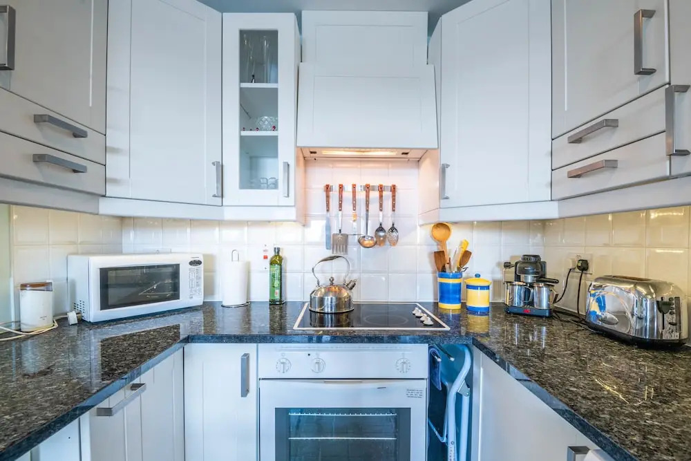 Delightful Wapping Home with Stunning River Views