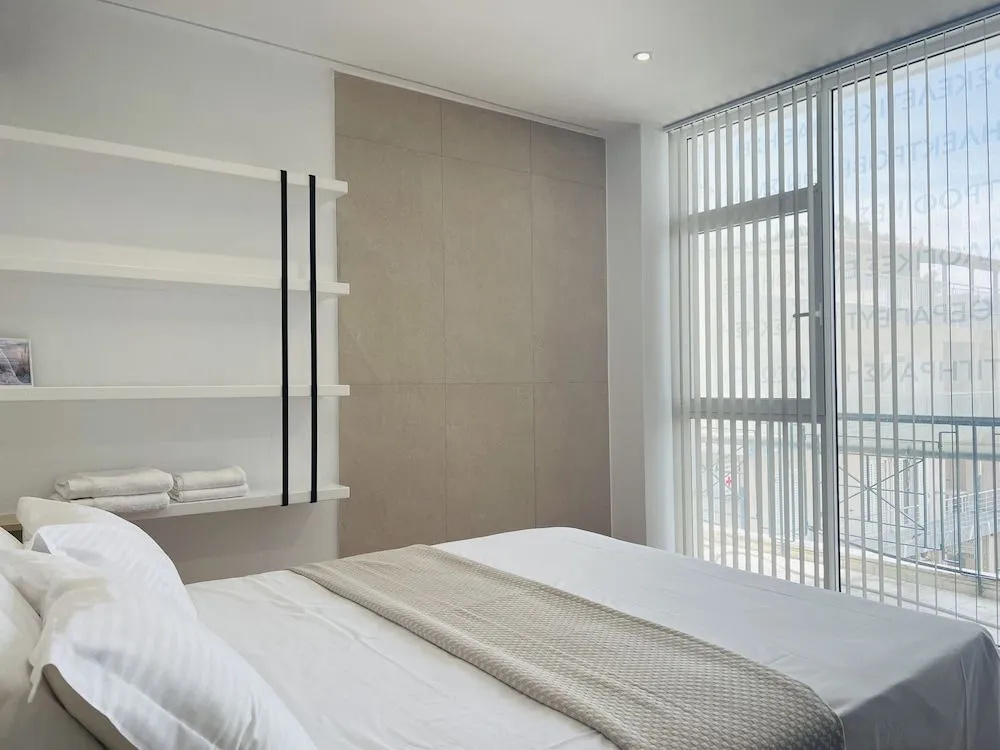 Penthouse & apartments by the Sea airport Airstay