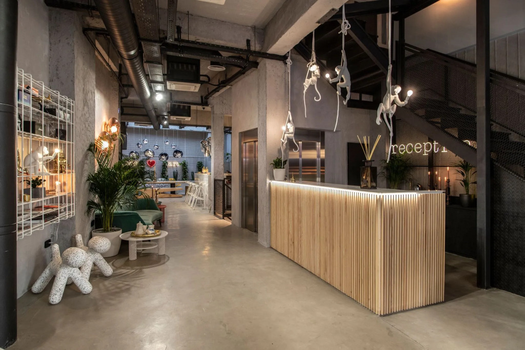 14 Reasons Why Hotel Athens