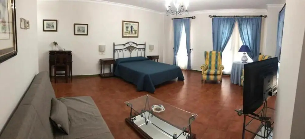 Hotel La Yedra