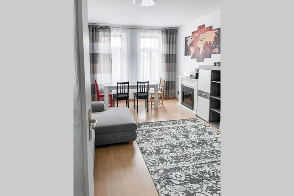 Zentral, Ruhig, 4personen, Balkon, Waschmaschine