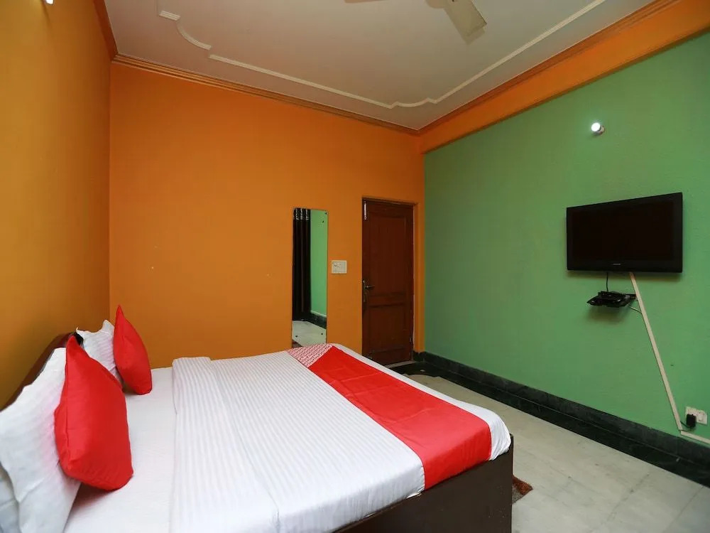 OYO 11752 Hotel Sun Palace Residency