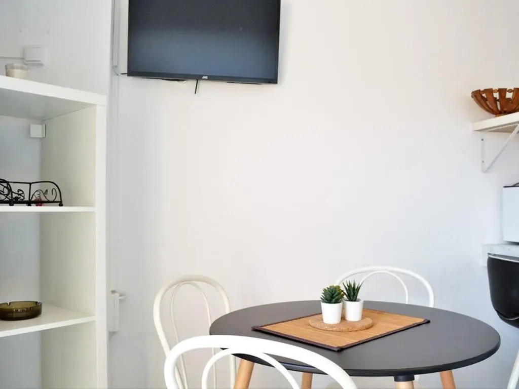 Appartement Le Lavandou, 1 pièce, 4 personnes - FR-1-251-240