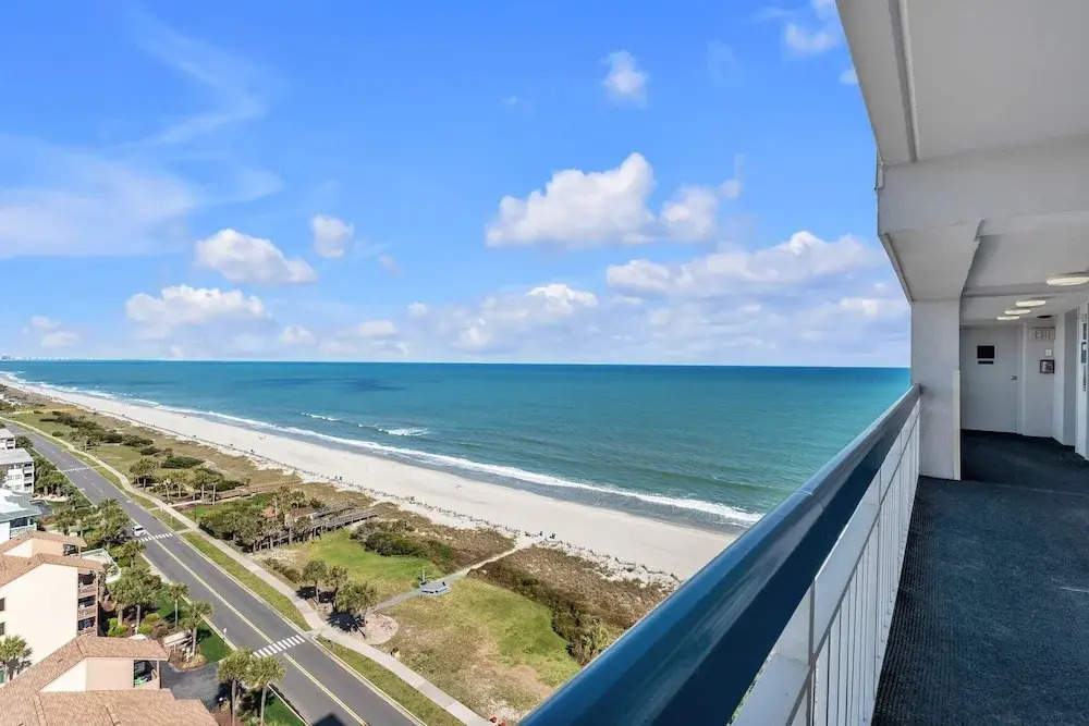 Oceanfront Gem Pool, Balcony, Modern Touch 3 Bedroom Condo