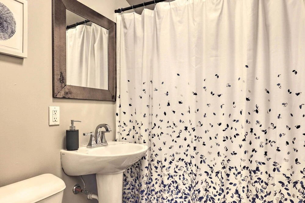 Pet-friendly Whitefish Bay Getaway w/ Large Yard!