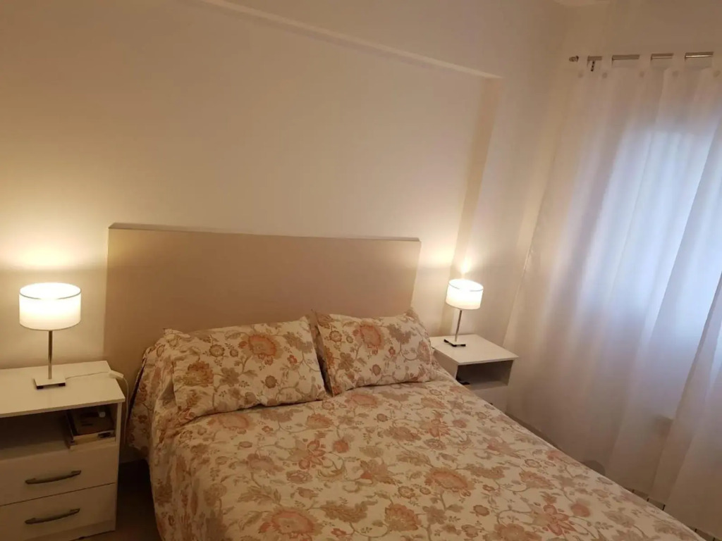 Departamento en Puerto Madryn 5° P céntrico a 150 mts del mar con cochera