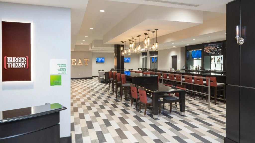 Holiday Inn Indianapolis Airport by IHG