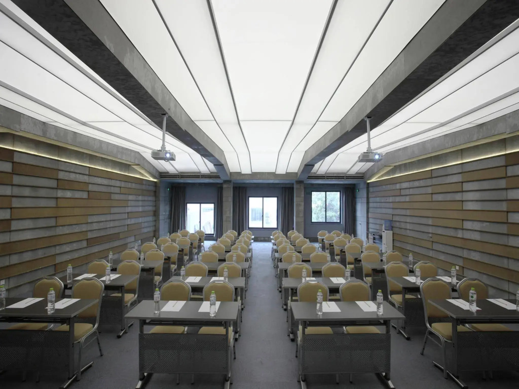Hansen Books Music Hotel