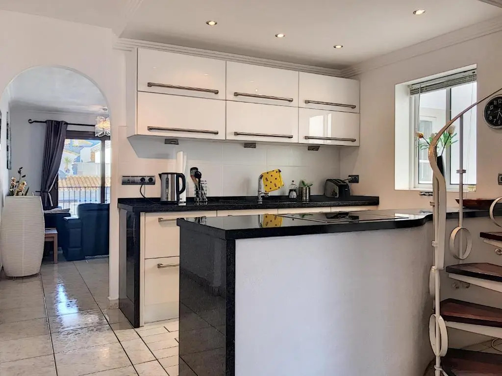 2257-Stunning Penthouse First Line Port Sea View