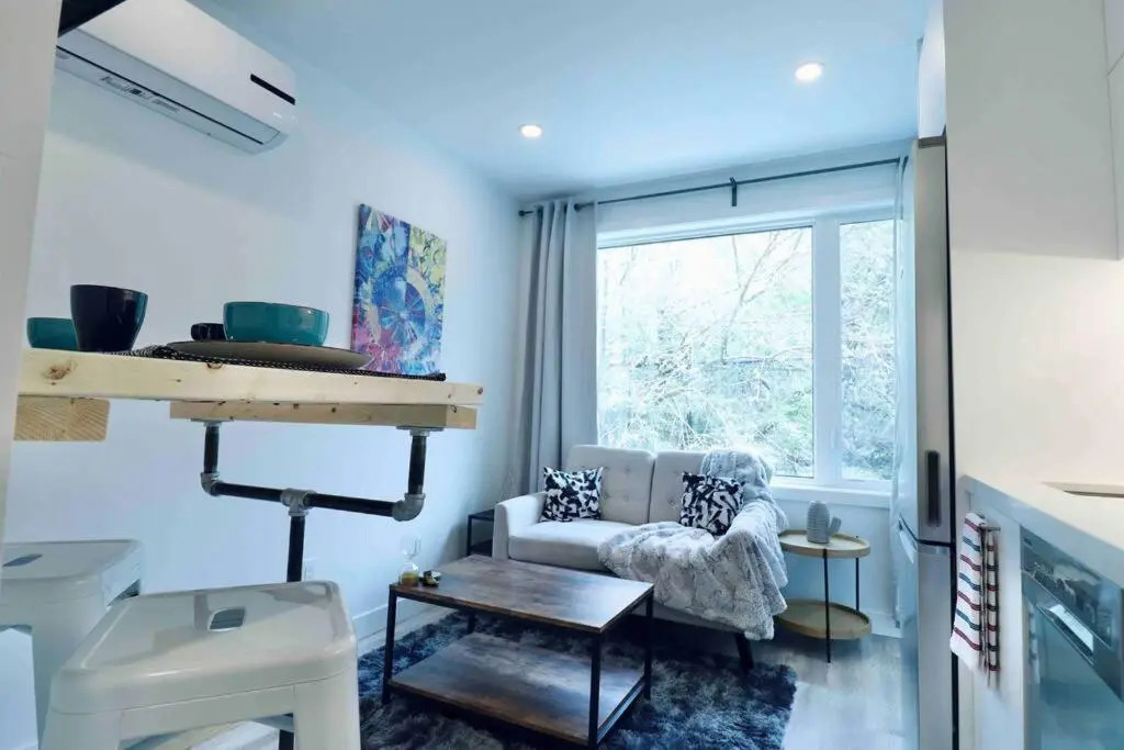 Cozy 1 bedroom laneway house downtown Eastside