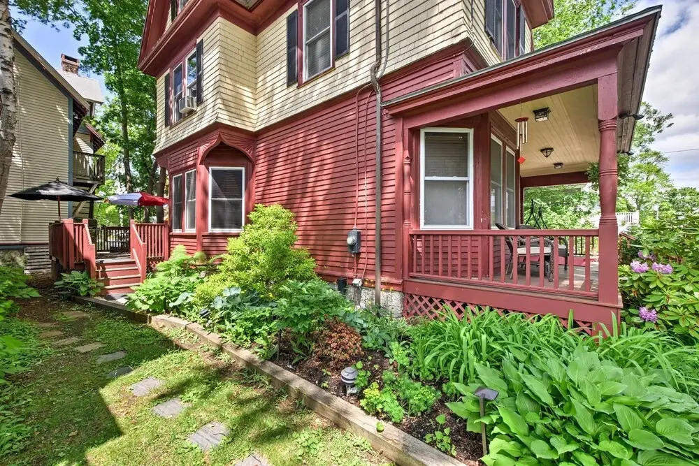 Central Bar Harbor Home, Walk to the Shore & Town