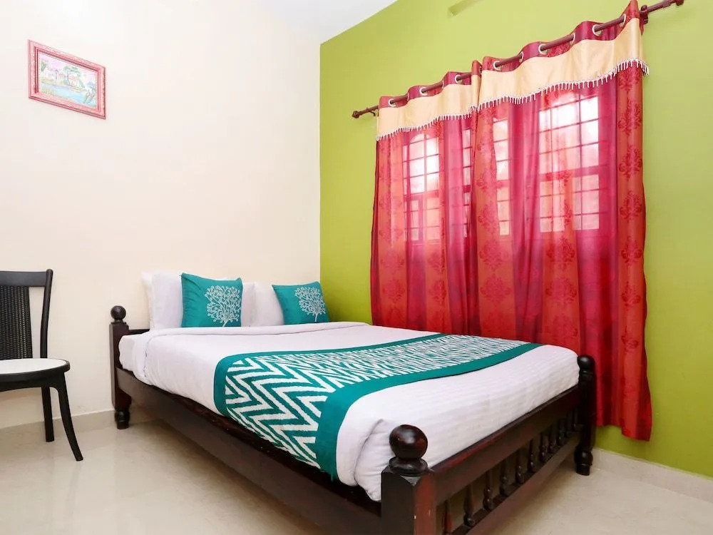 OYO 10421 La Flora Resorts