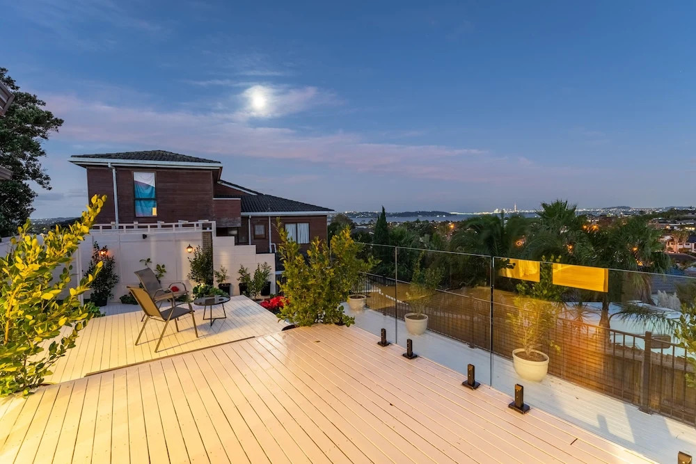 Character 4BR Home - Seaview - Skyline - Hot tub