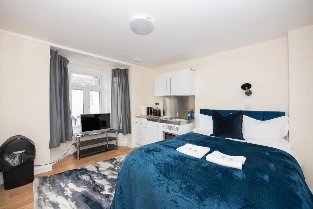 Modern Studio Apartments in Castle St