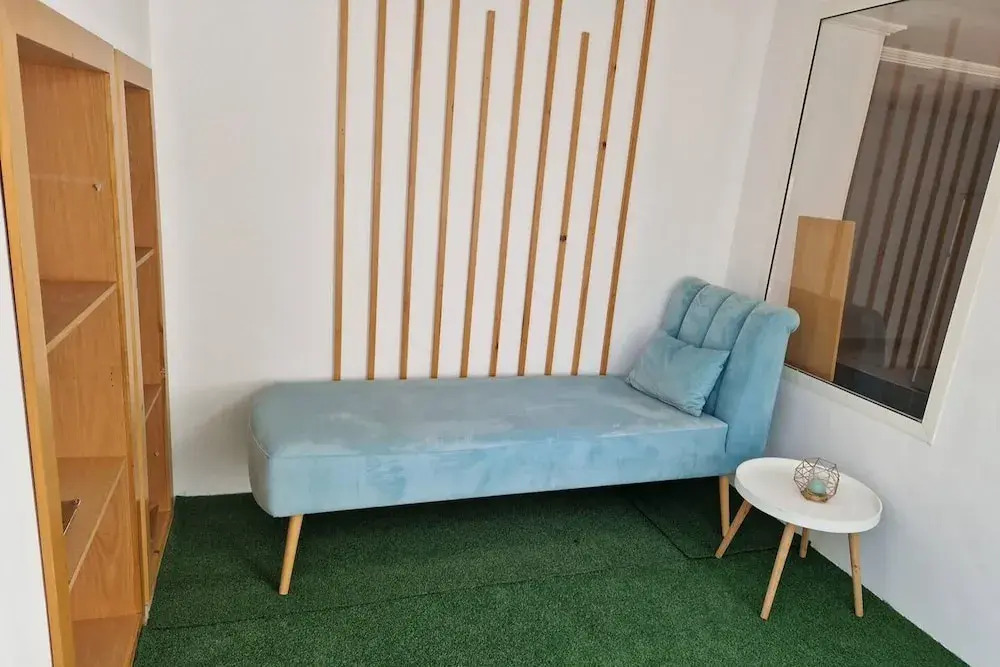 2 Bed Villa Sleeps 4 - Garden Wifi Parking