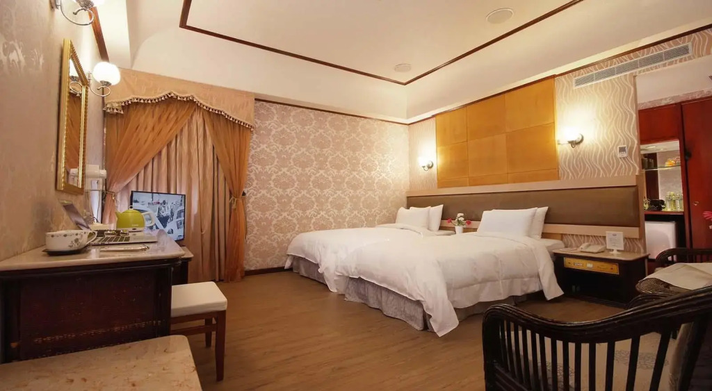 Lotus Hotel