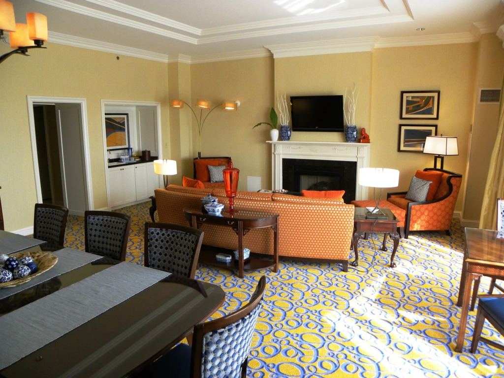 Renaissance Portsmouth-Norfolk Waterfront Hotel