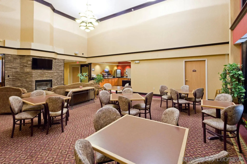 Holiday Inn Express Hotel & Suites Wauseon by IHG
