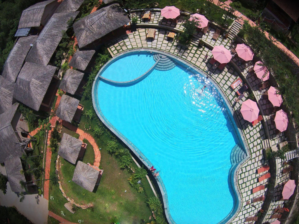 Daisy Resort