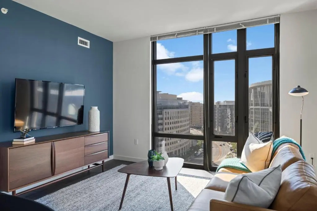 Placemakr Marymount Ballston
