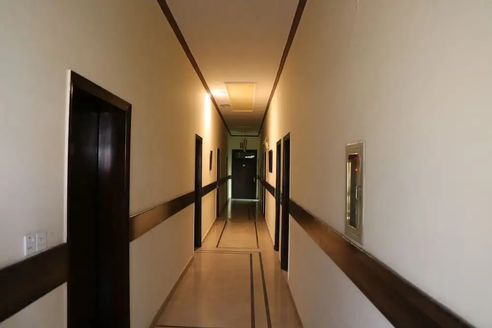 Lotus 1 Hotel