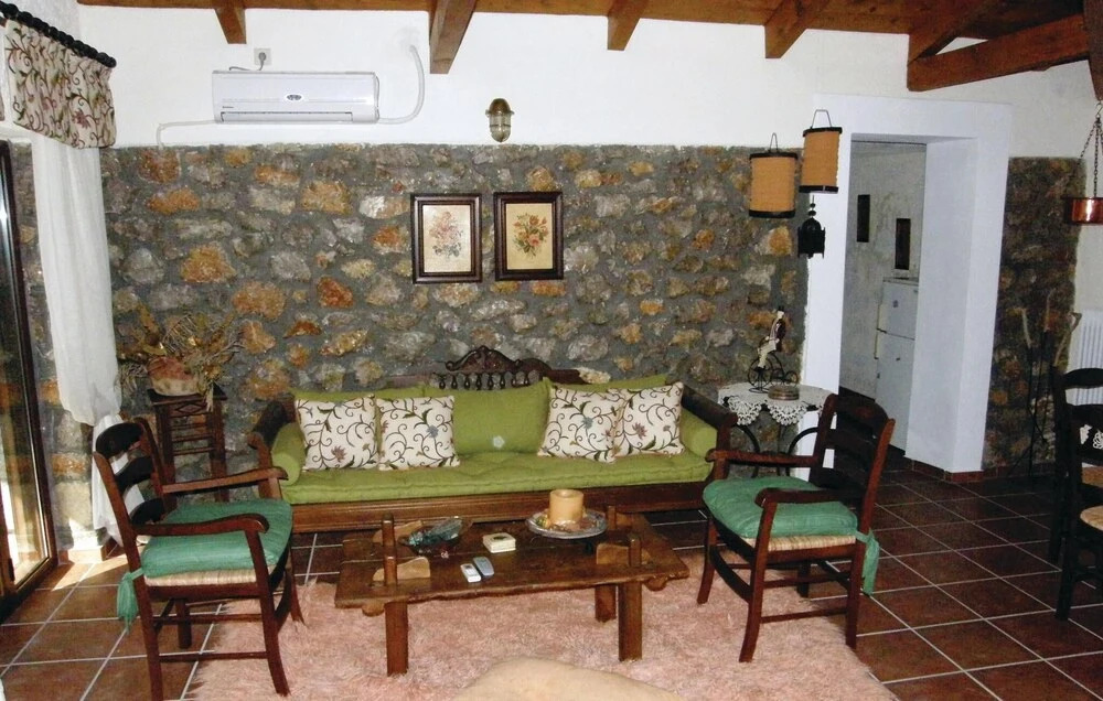 Awesome Home In Kamena Vourla
