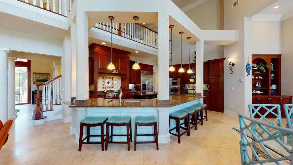 9 Promontory Ct
