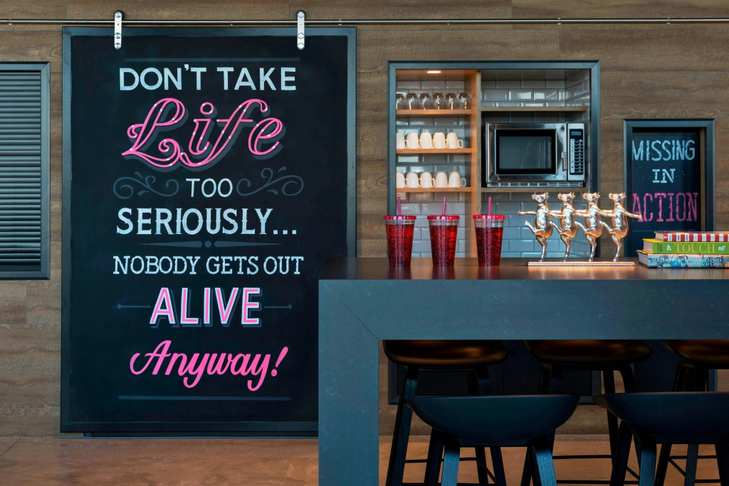 MOXY Vienna Airport