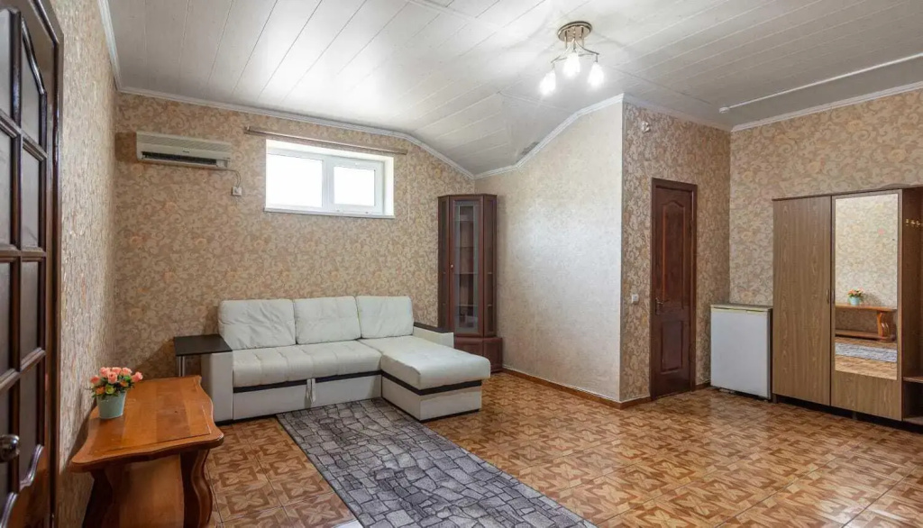 Отель на улице Островского, 4