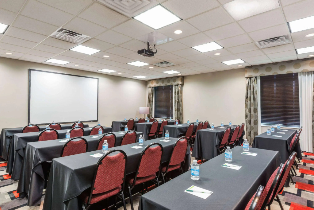 Wingate by Wyndham Lake Charles Casino Area